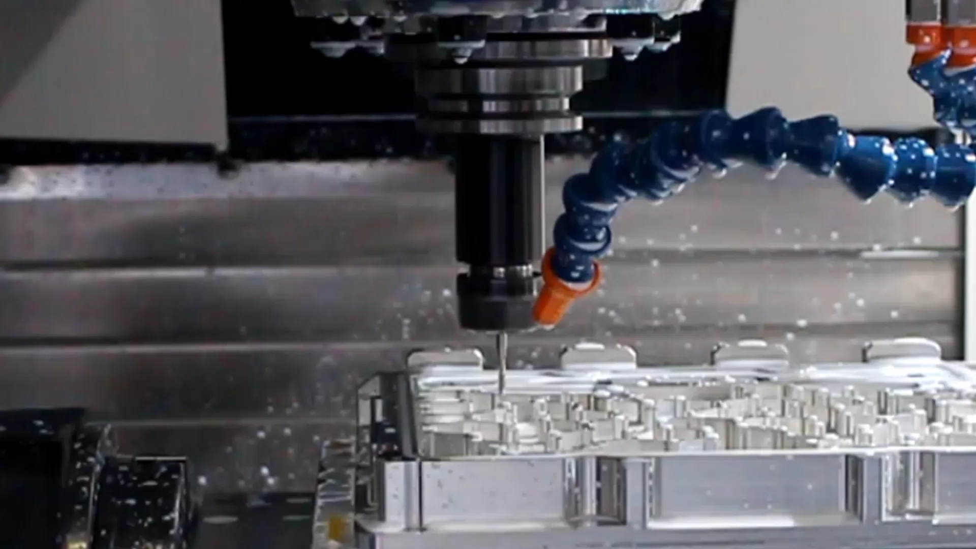 Cómo mejorar la eficiencia del mecanizado CNC mediante la optimización de procesos.