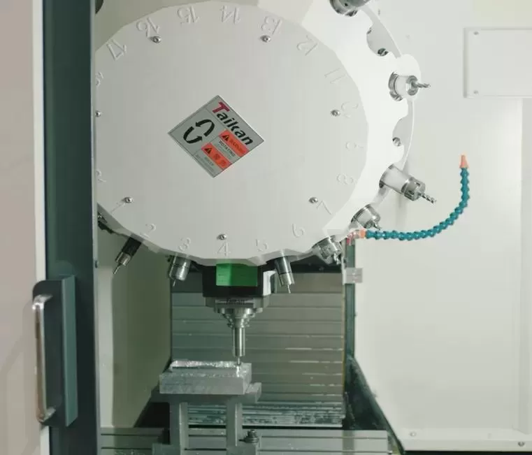 Mecanizado de taladrado y fresado CNC