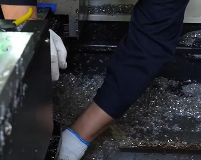 Limpieza de componentes CNC