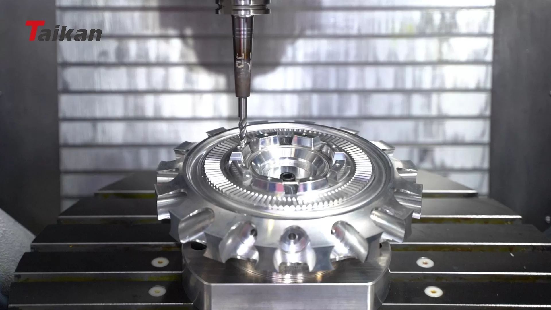 Guía de compra de máquinas CNC de 5 ejes: Cómo elegir la solución adecuada para la fabricación de precisión