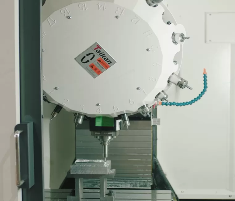 Características del centro de mecanizado de perforación y fresado